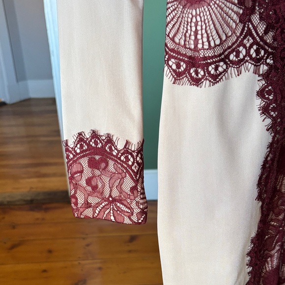 Missguided Beige and Burgundy Long Sleeve Dress - Picture 6 of 7